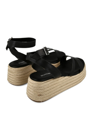 SANDALE 